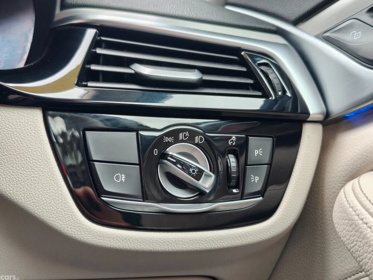 BMW 5-Series Saloon, Petrol, 2019, Black