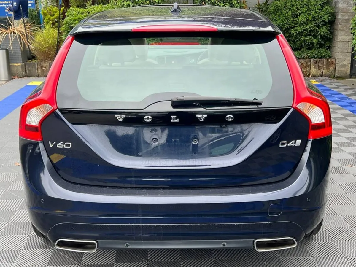 Volvo V60 Estate, Diesel, 2018, Blue
