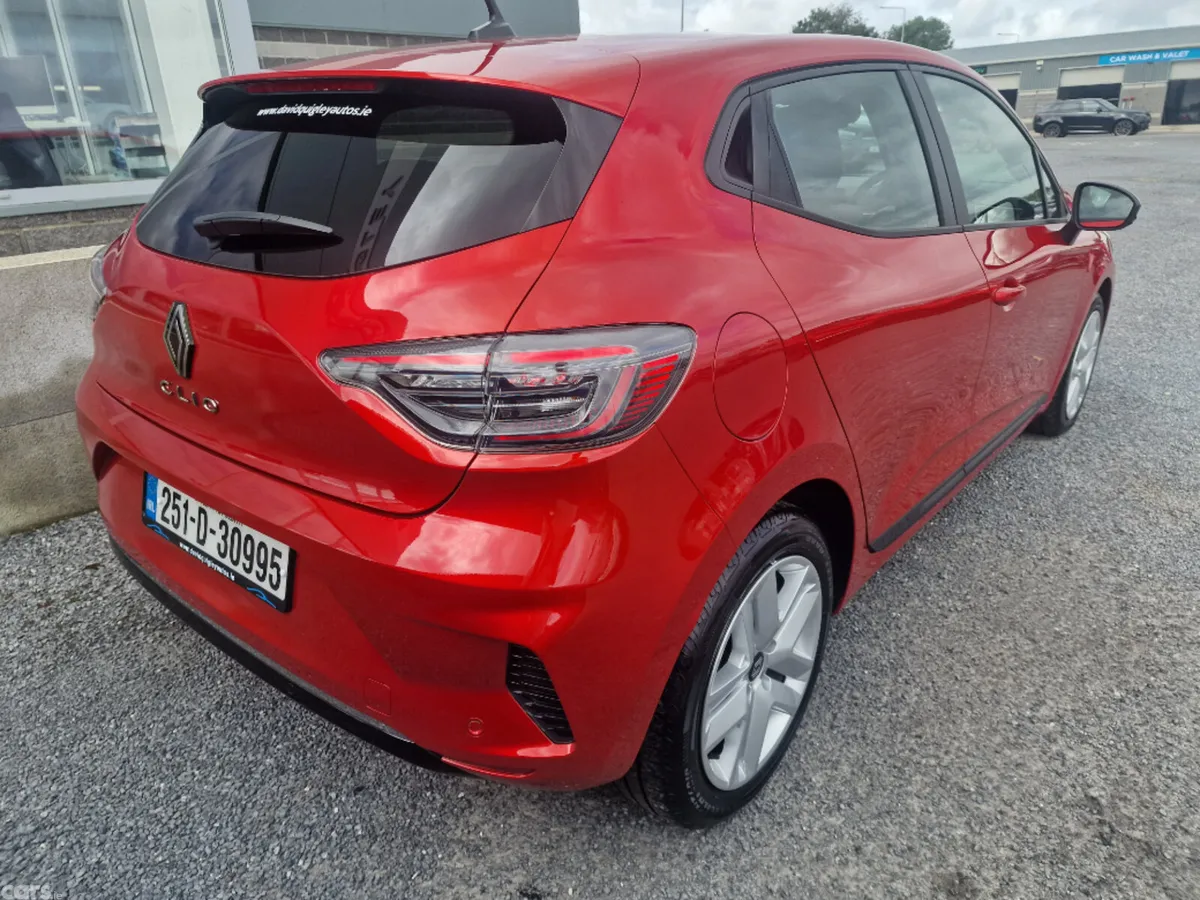 Renault Clio Hatchback, Petrol, 2025, Red