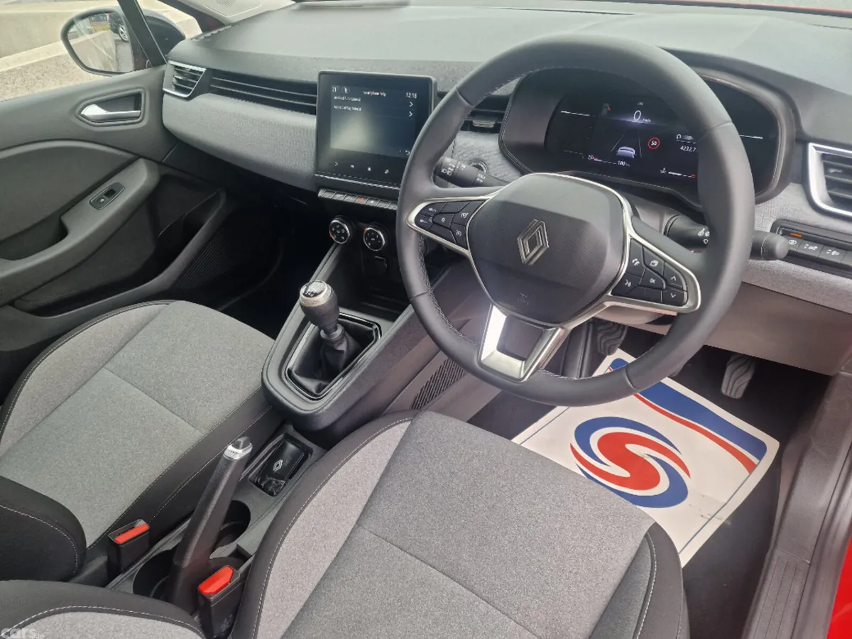 Renault Clio Hatchback, Petrol, 2025, Red