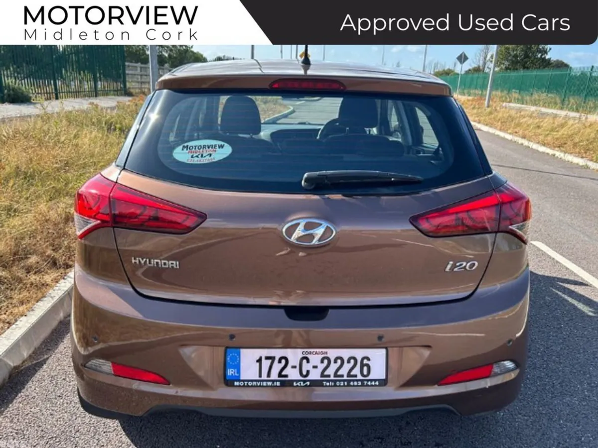 Hyundai i20 Hatchback, Petrol, 2017, Brown