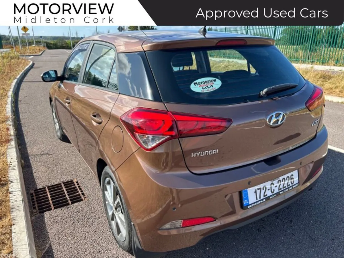 Hyundai i20 Hatchback, Petrol, 2017, Brown