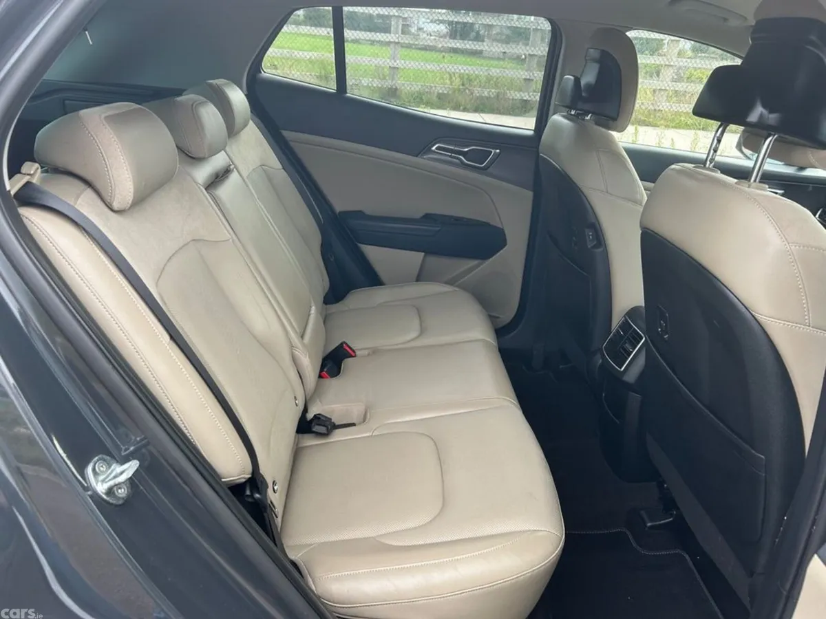 Kia Sportage SUV, Diesel, 2022, Grey