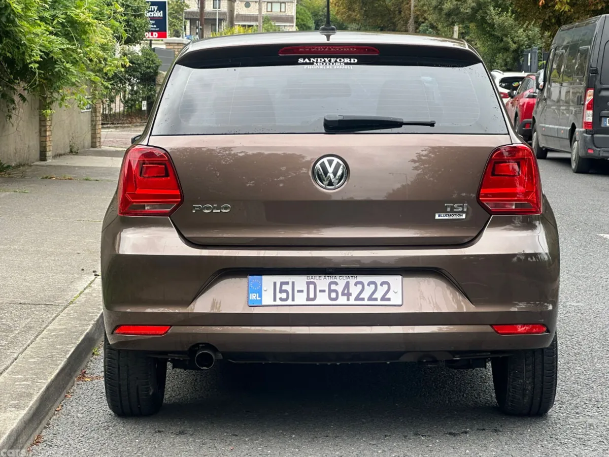 Volkswagen Polo Hatchback, Petrol, 2015, Brown