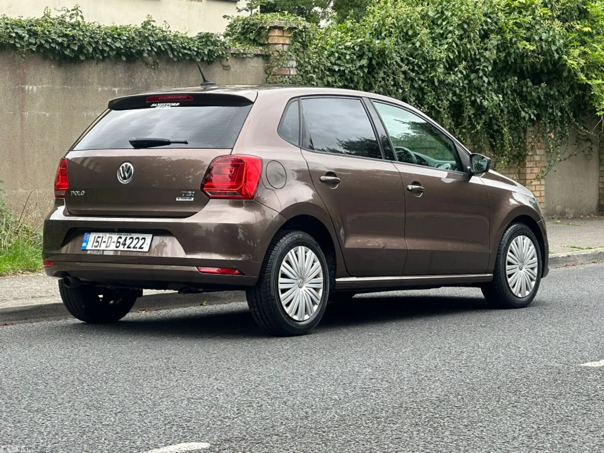 Volkswagen Polo Hatchback, Petrol, 2015, Brown