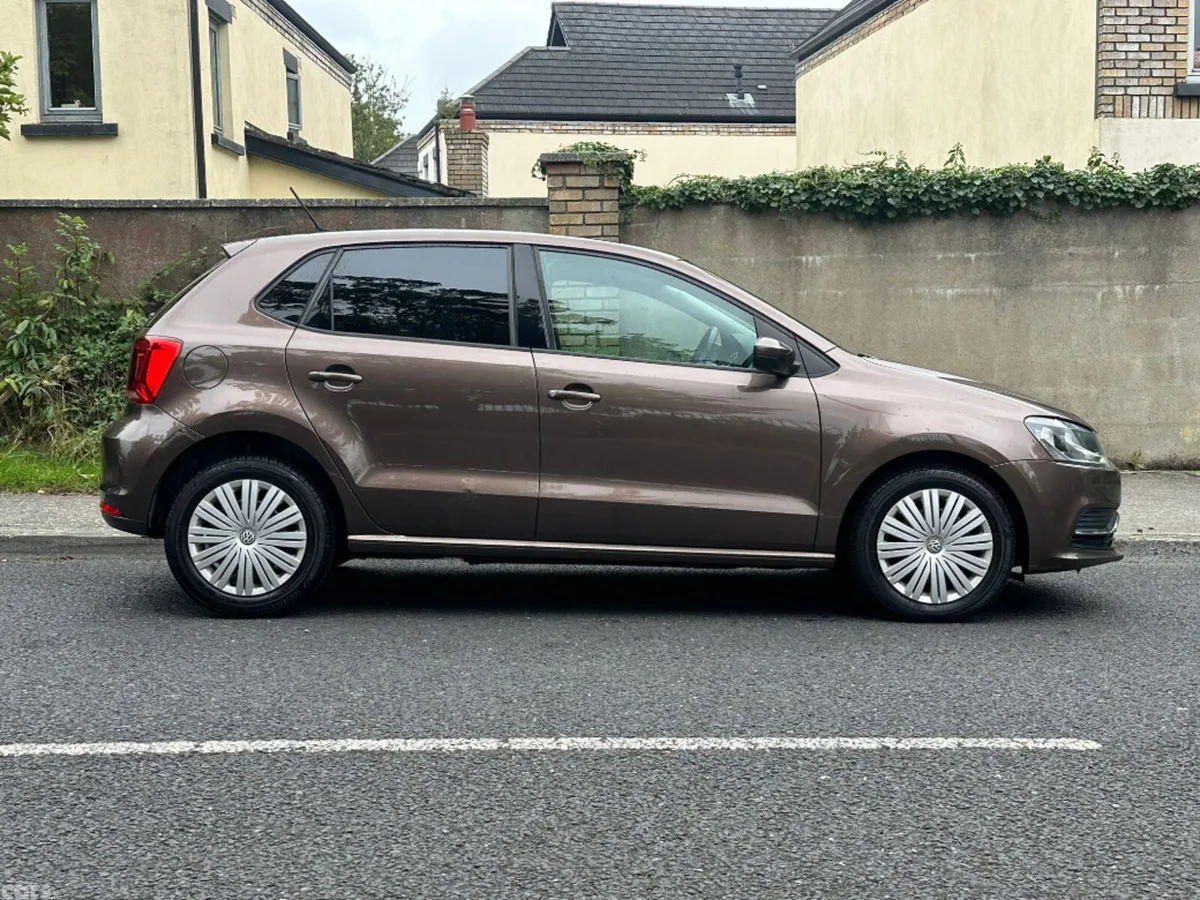 Volkswagen Polo Hatchback, Petrol, 2015, Brown