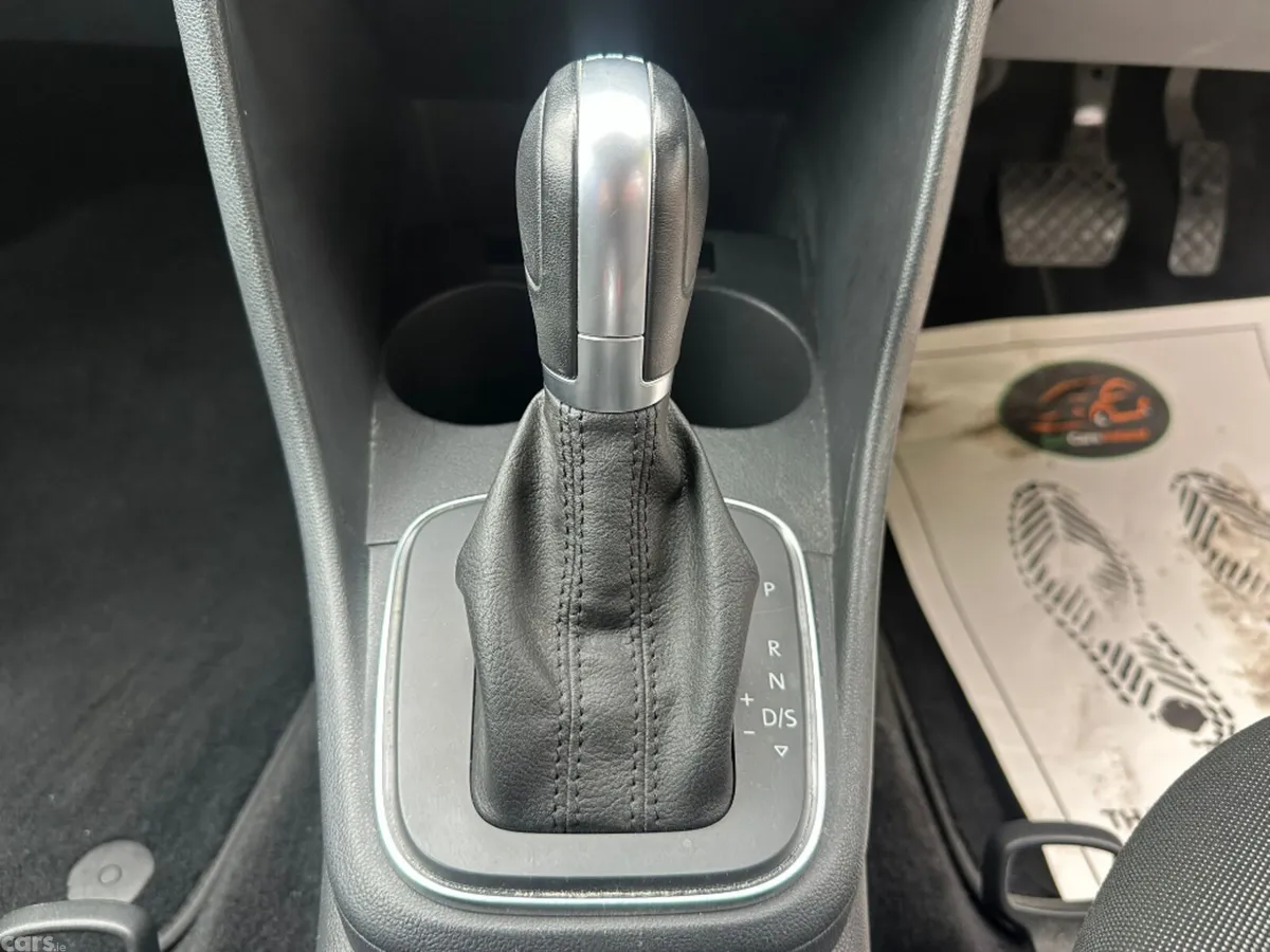 Volkswagen Polo Hatchback, Petrol, 2015, Brown