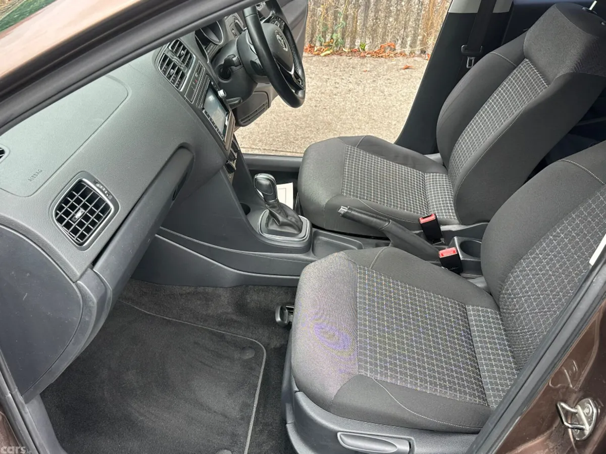 Volkswagen Polo Hatchback, Petrol, 2015, Brown