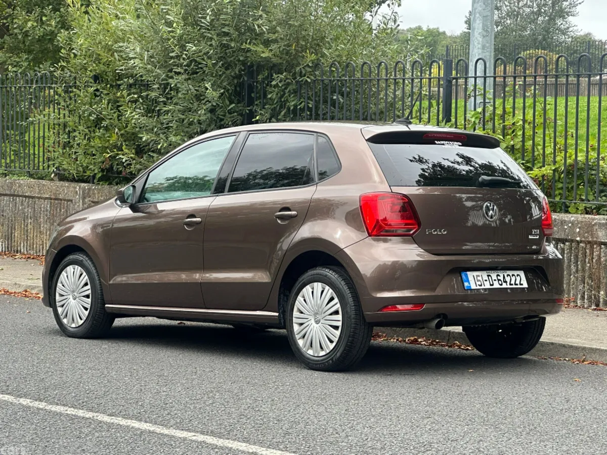 Volkswagen Polo Hatchback, Petrol, 2015, Brown