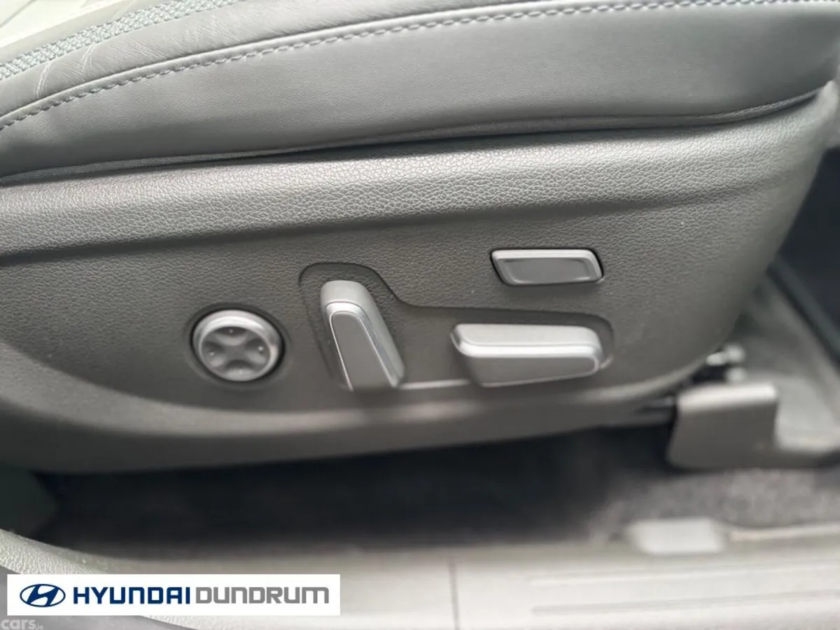 Hyundai Santa Fe Estate, Petrol Plug-in Hybrid, 2023, Black