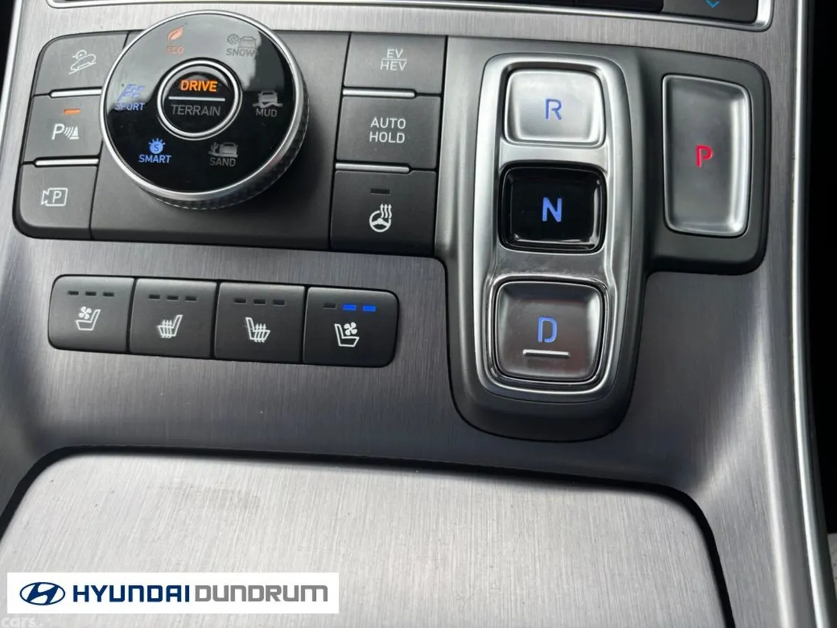Hyundai Santa Fe Estate, Petrol Plug-in Hybrid, 2023, Black