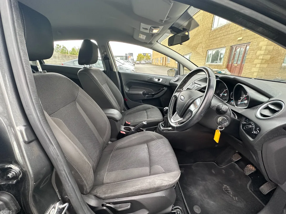 Ford Fiesta Hatchback, Petrol, 2017, Grey