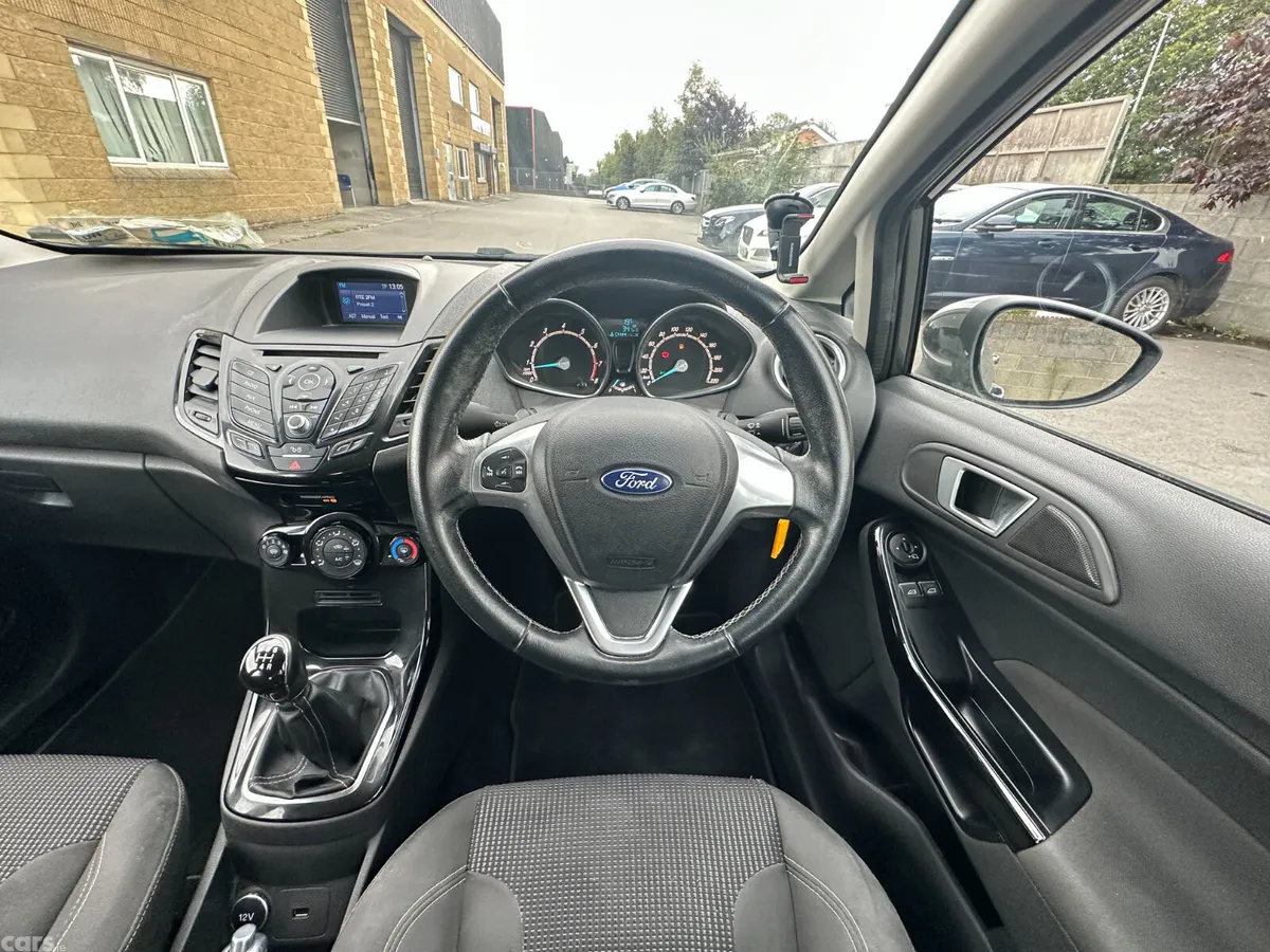 Ford Fiesta Hatchback, Petrol, 2017, Grey