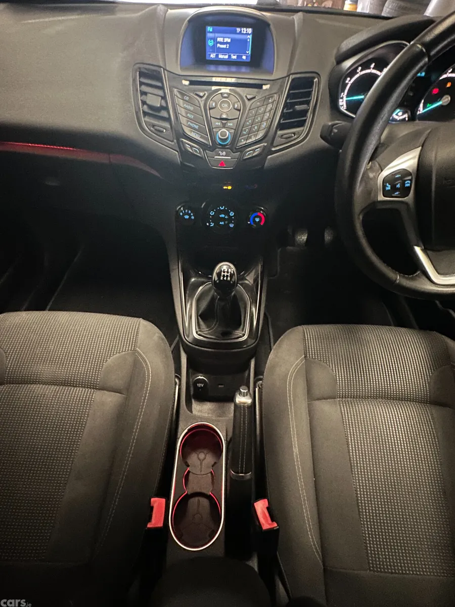 Ford Fiesta Hatchback, Petrol, 2017, Grey