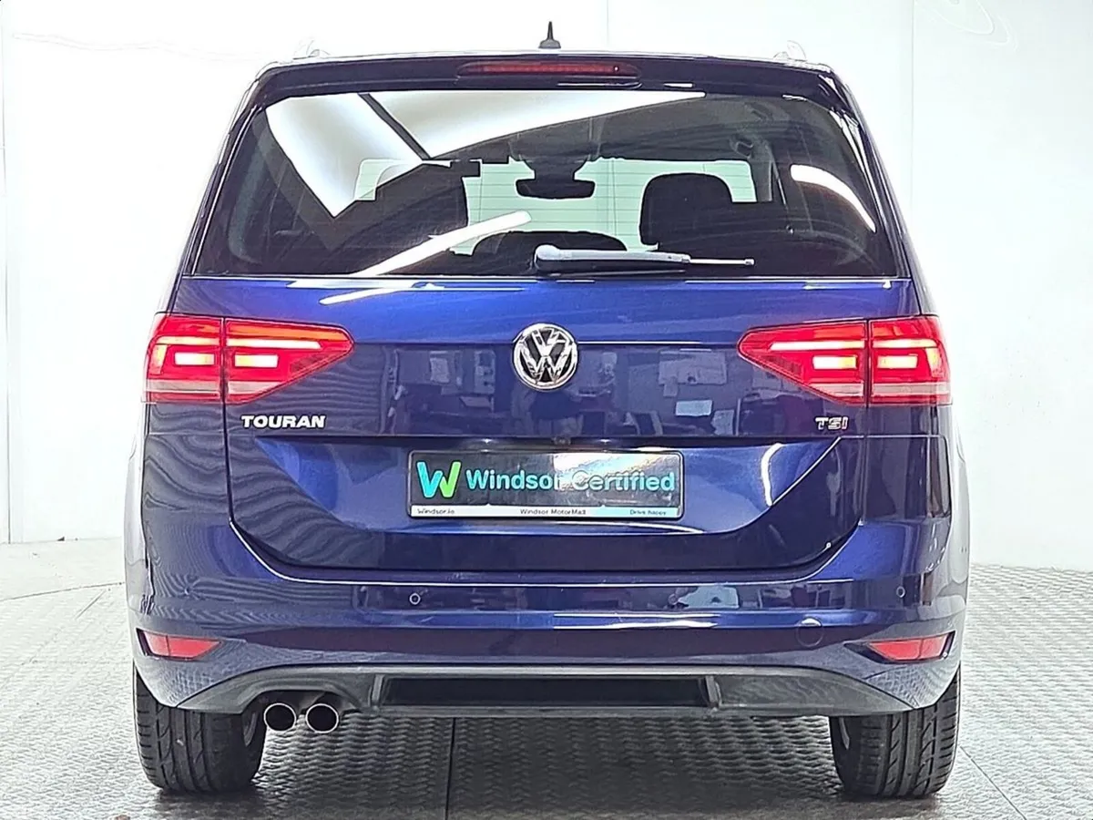 Volkswagen Touran MPV, Petrol, 2018, Blue
