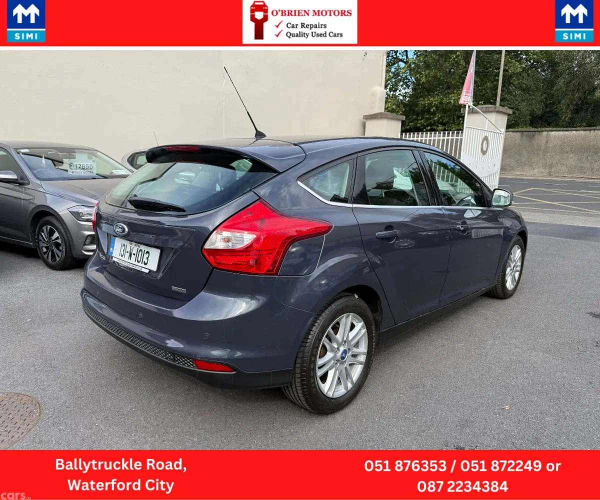 Ford Focus Hatchback, Petrol, 2013, Grey