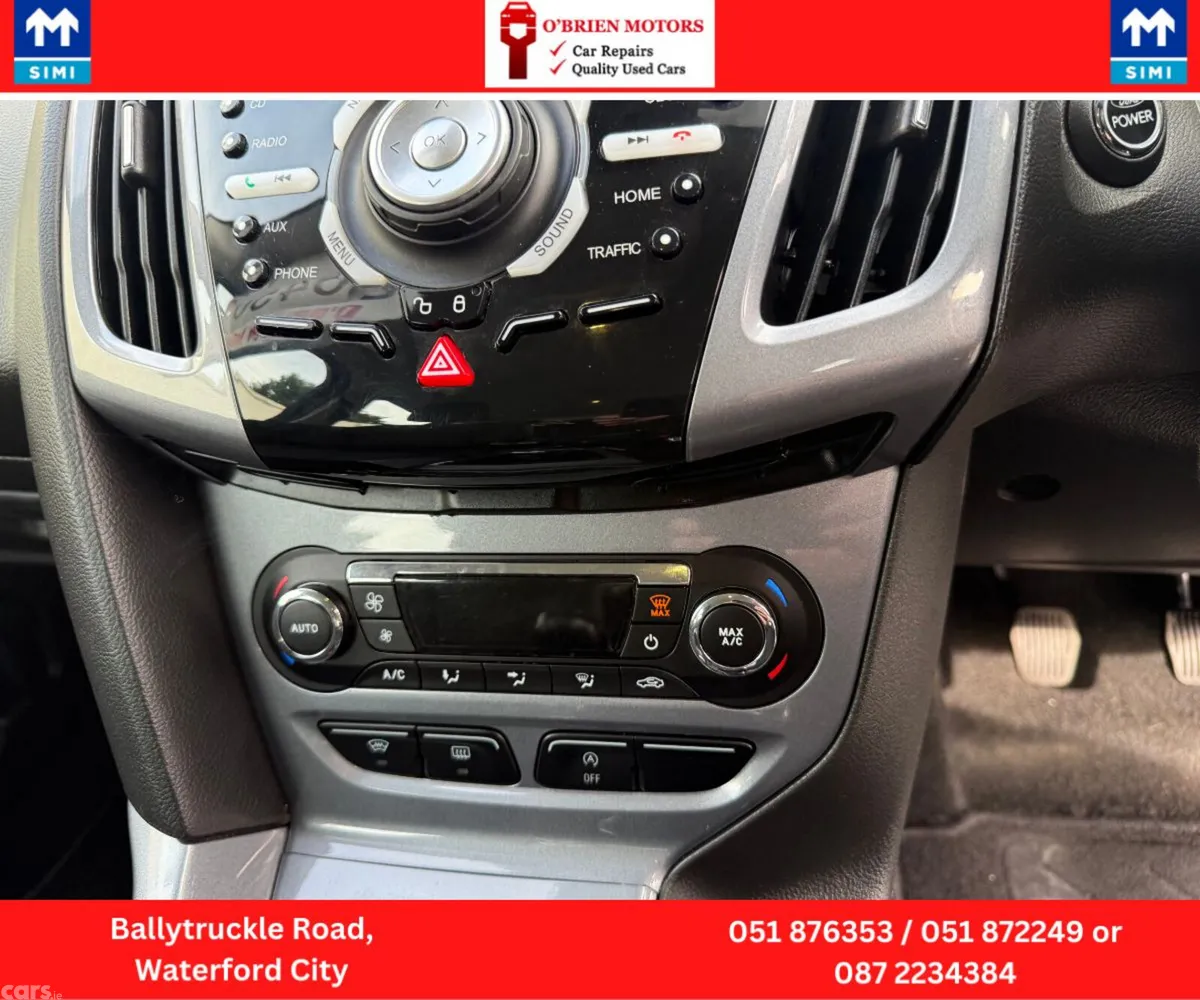 Ford Focus Hatchback, Petrol, 2013, Grey