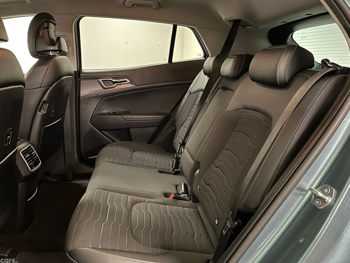 Kia Sportage SUV, Petrol Plug-in Hybrid, 2023, Grey
