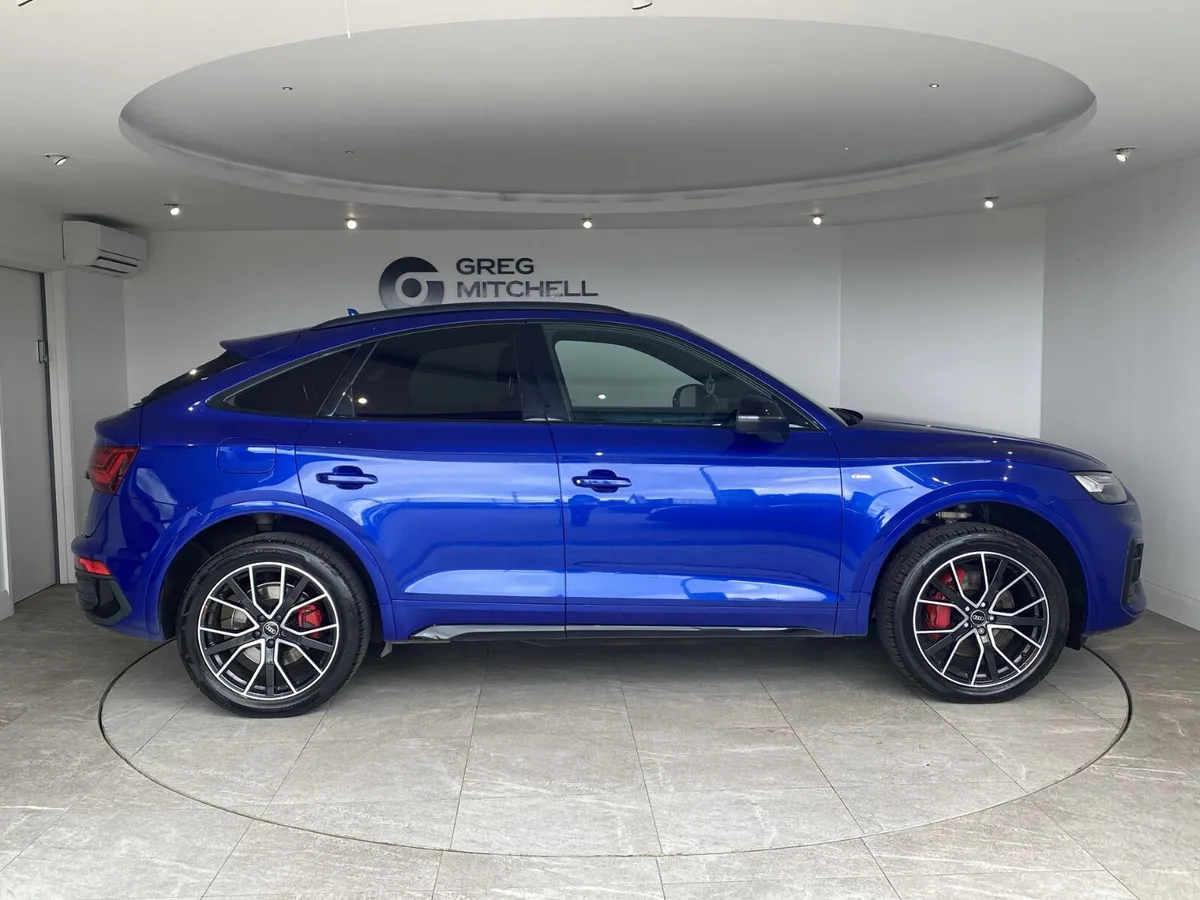 Audi Q5 SUV, Petrol Hybrid, 2023, Blue