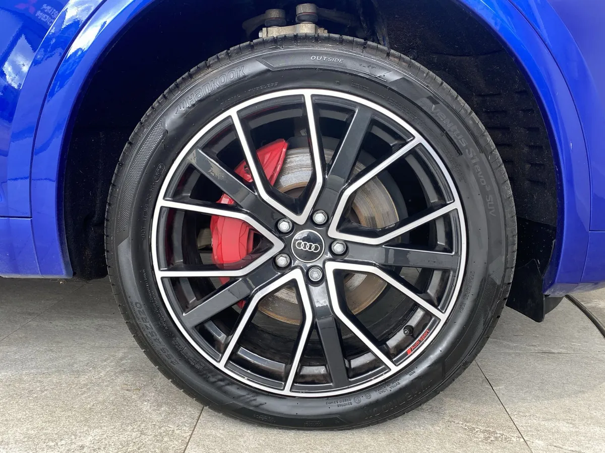 Audi Q5 SUV, Petrol Hybrid, 2023, Blue