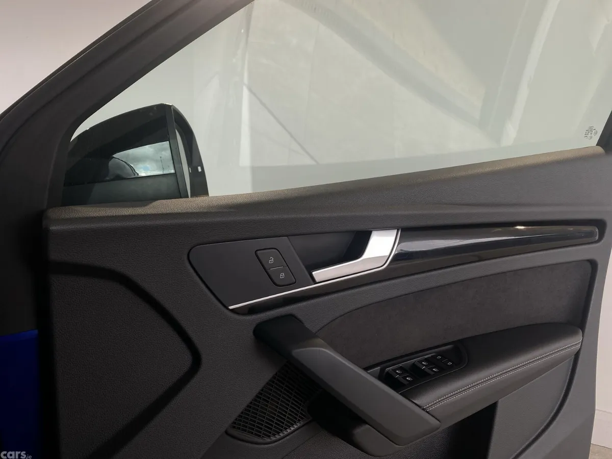 Audi Q5 SUV, Petrol Hybrid, 2023, Blue