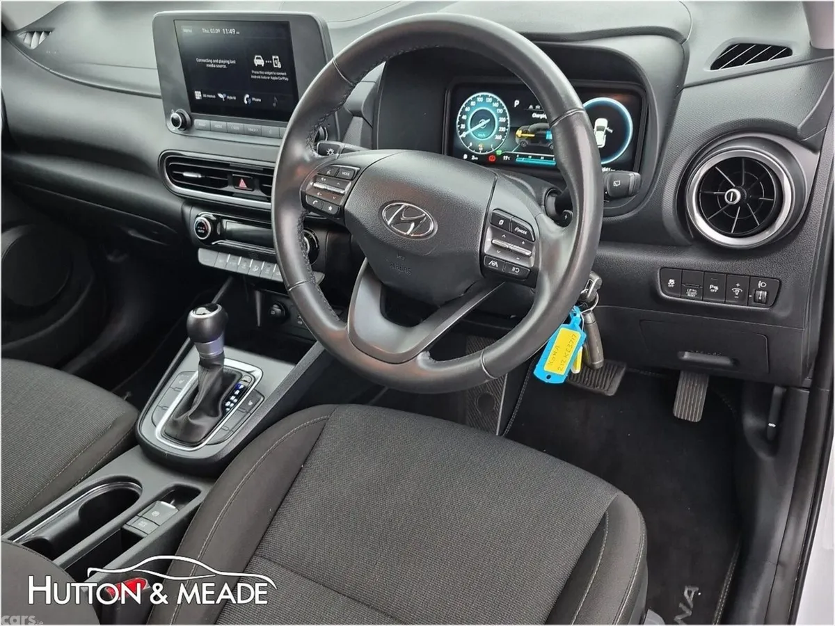 Hyundai KONA SUV, Petrol Hybrid, 2022, White