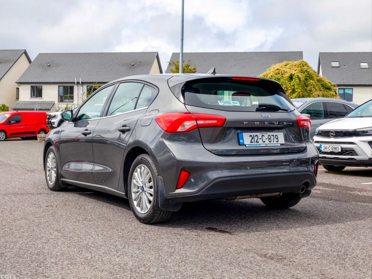 Ford Focus Hatchback, Diesel, 2021, Grey