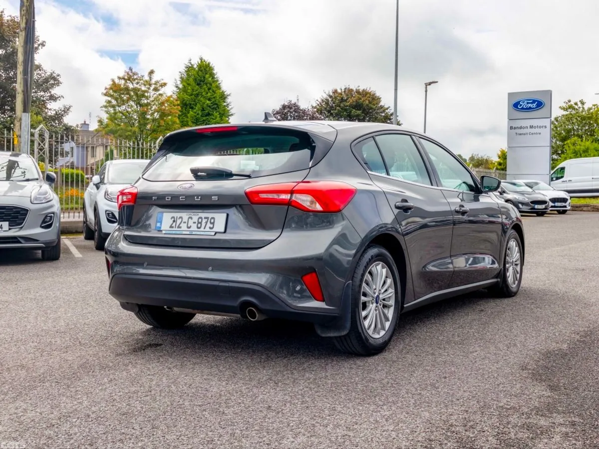 Ford Focus Hatchback, Diesel, 2021, Grey