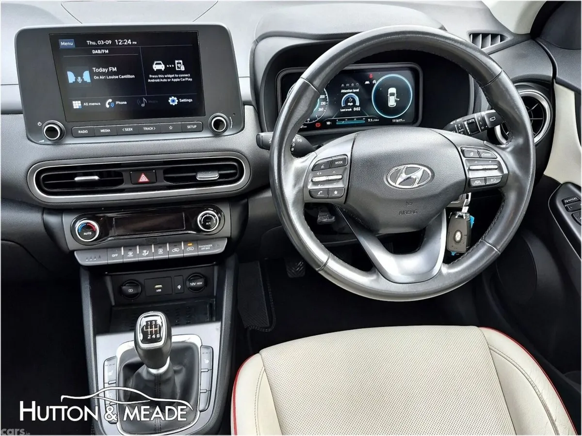 Hyundai KONA SUV, Petrol, 2021, White