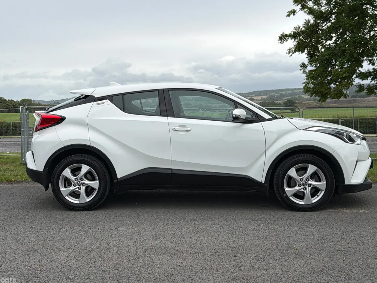 Toyota C-HR Hatchback, Petrol, 2017, White
