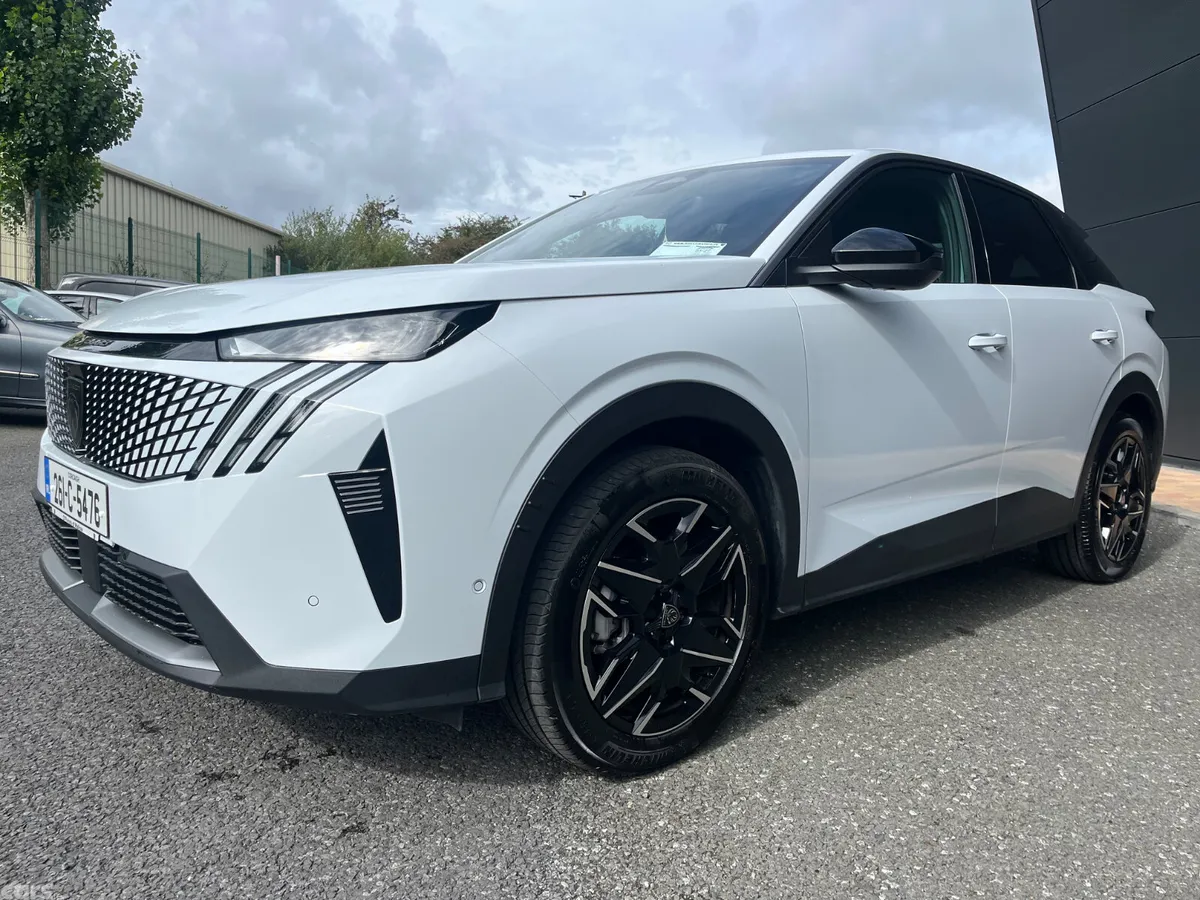 Peugeot 3008 MPV, Petrol, 2026, White