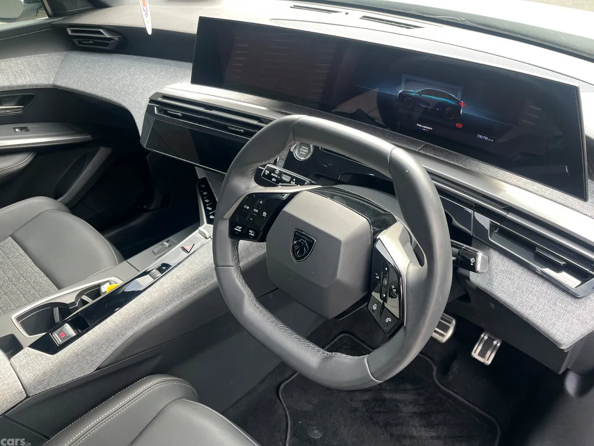 Peugeot 3008 MPV, Petrol, 2026, White