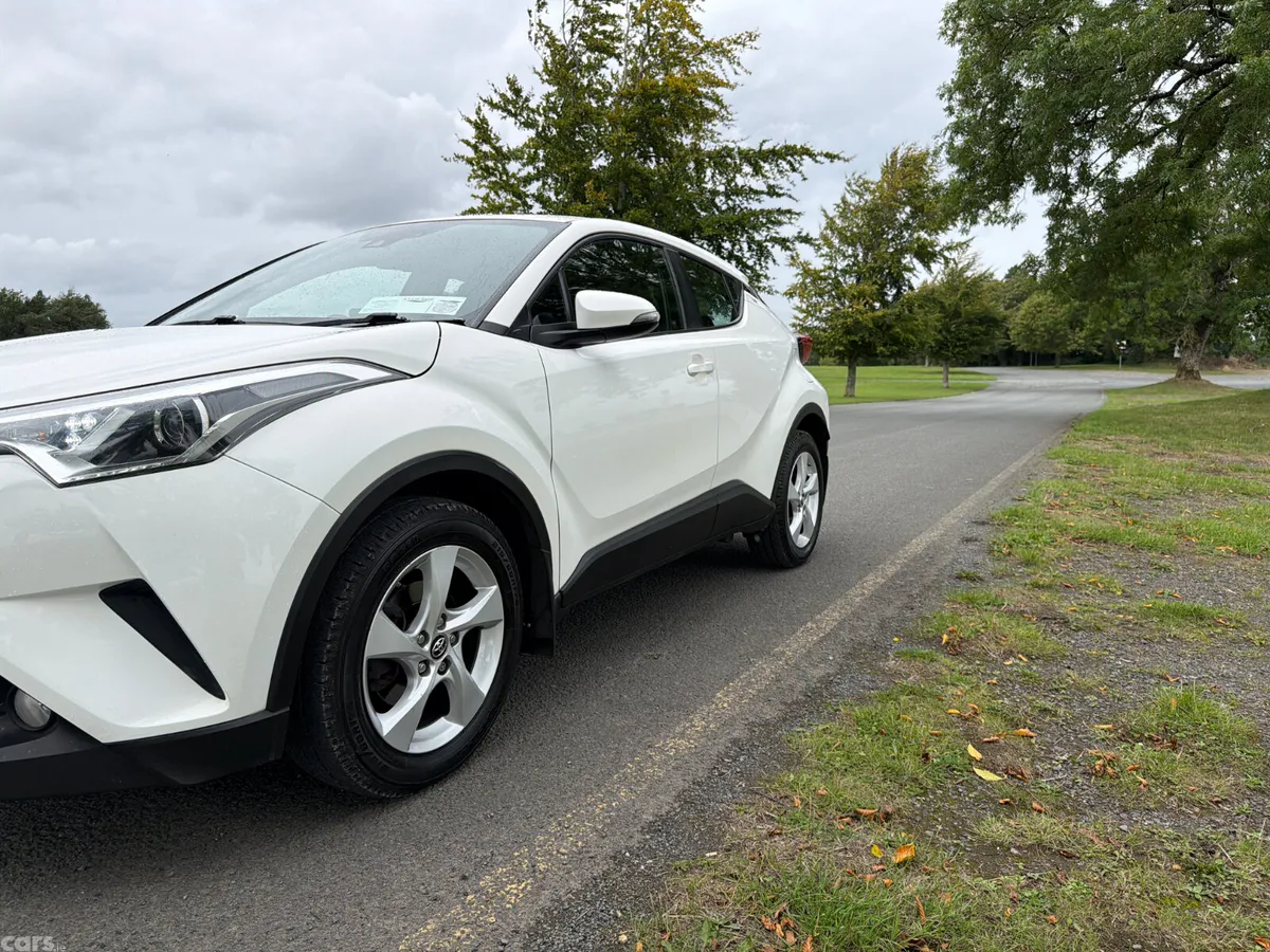 Toyota C-HR Hatchback, Petrol, 2017, White