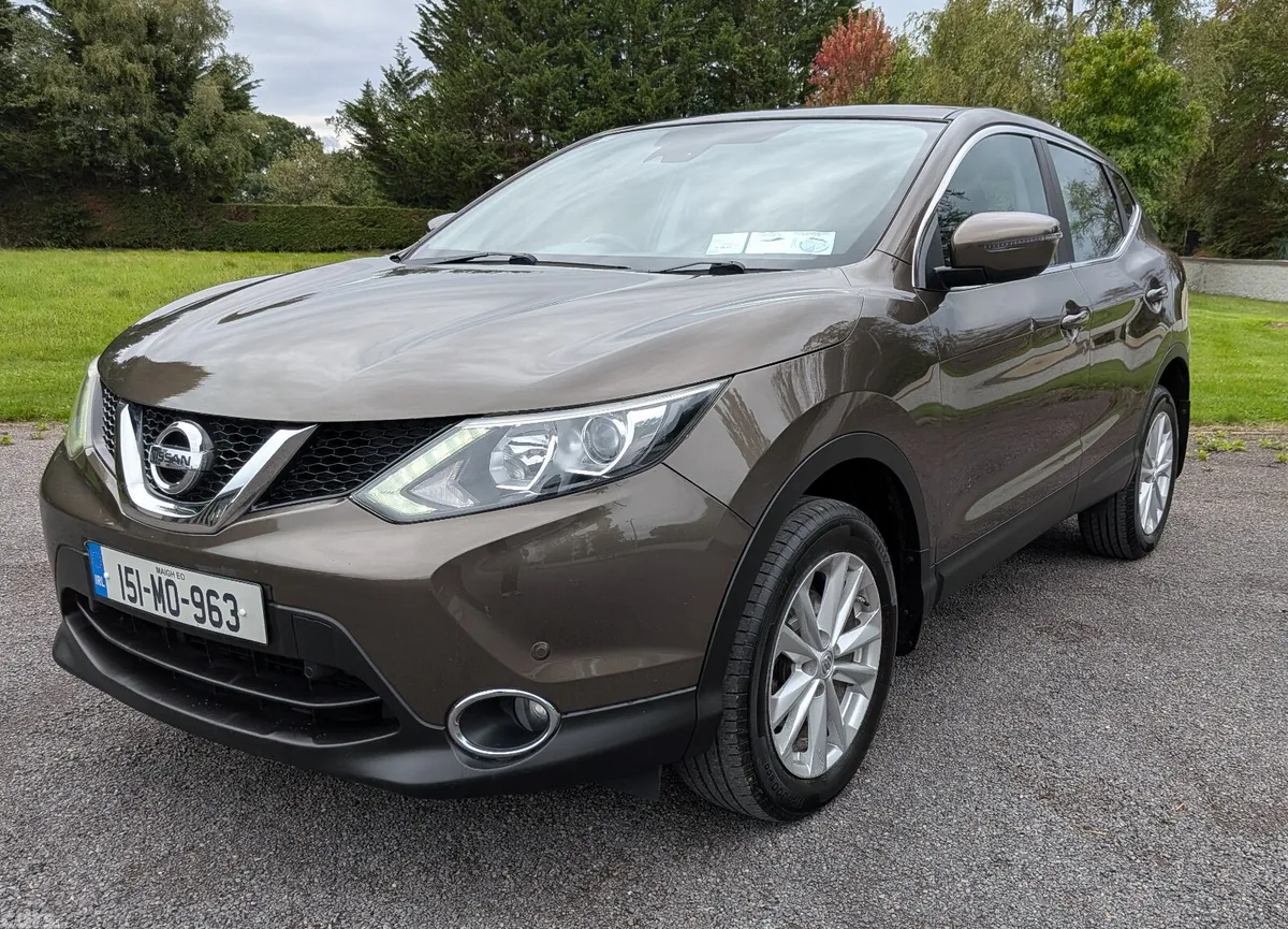 Nissan Qashqai Hatchback, Diesel, 2015, Brown