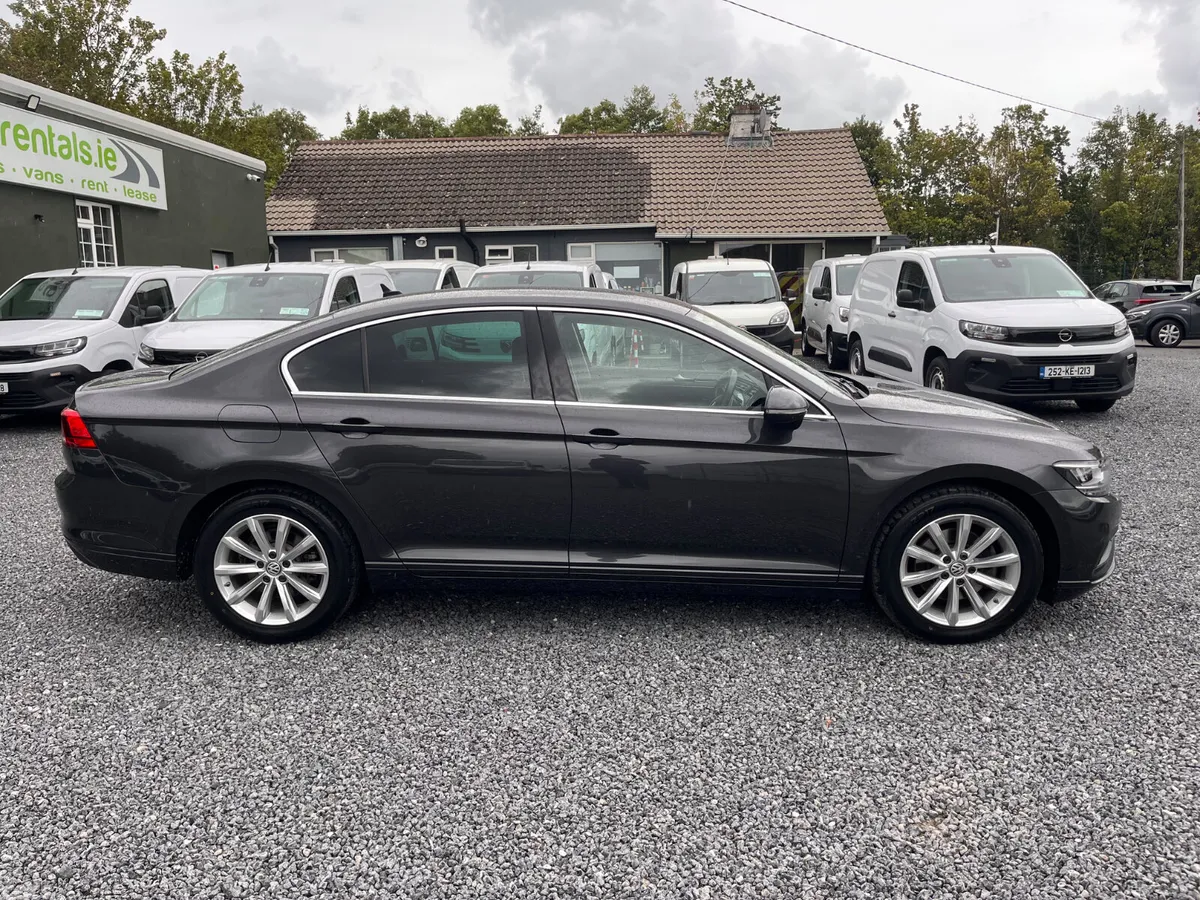 Volkswagen Passat Saloon, Diesel, 2020, Grey