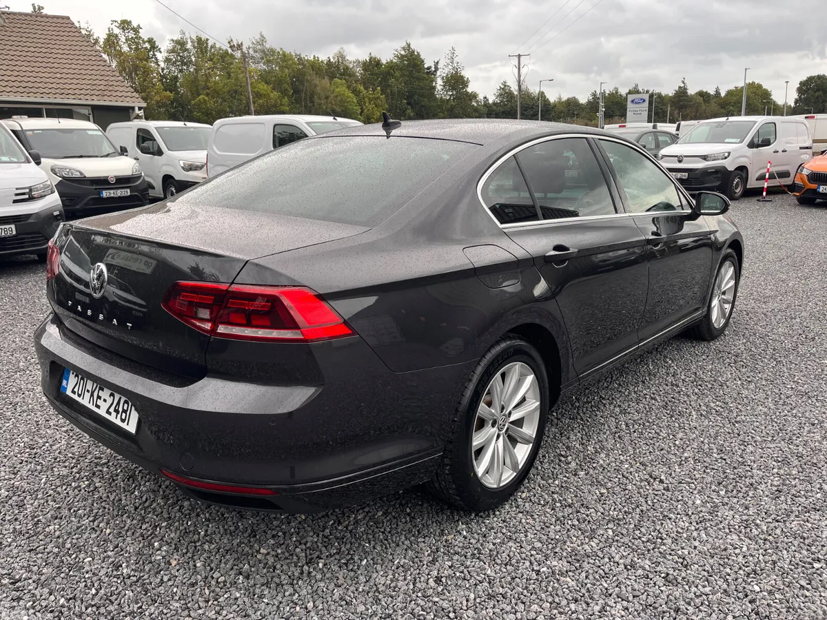 Volkswagen Passat Saloon, Diesel, 2020, Grey