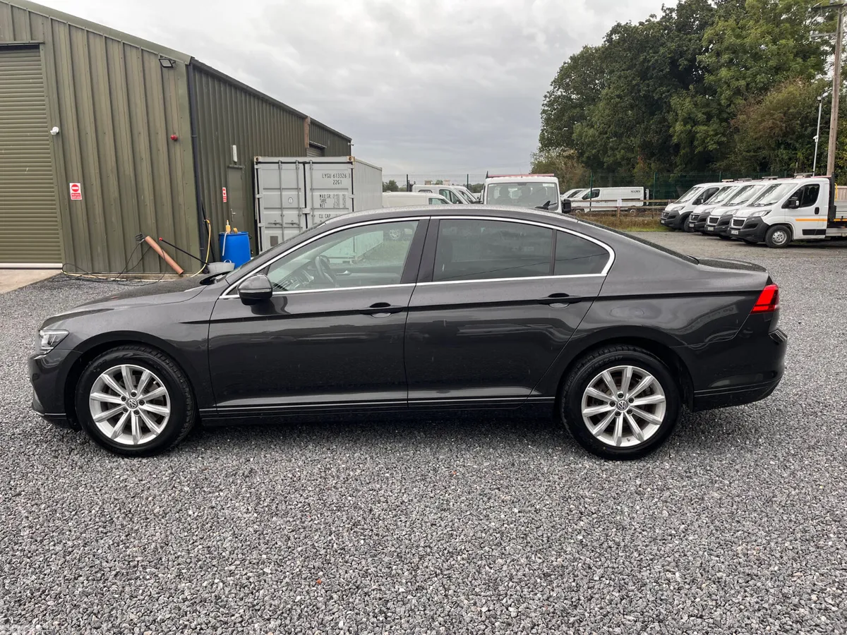 Volkswagen Passat Saloon, Diesel, 2020, Grey