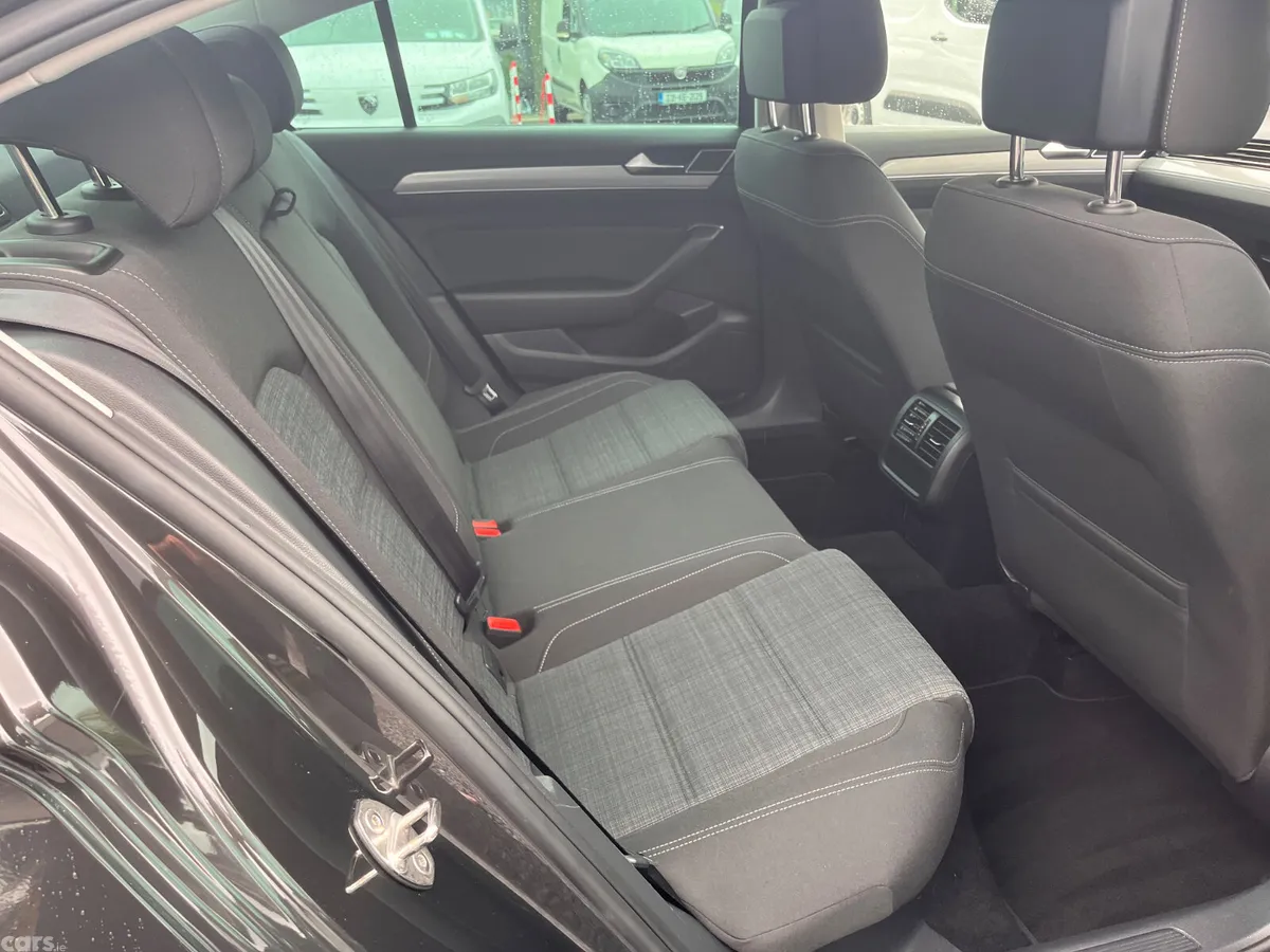 Volkswagen Passat Saloon, Diesel, 2020, Grey
