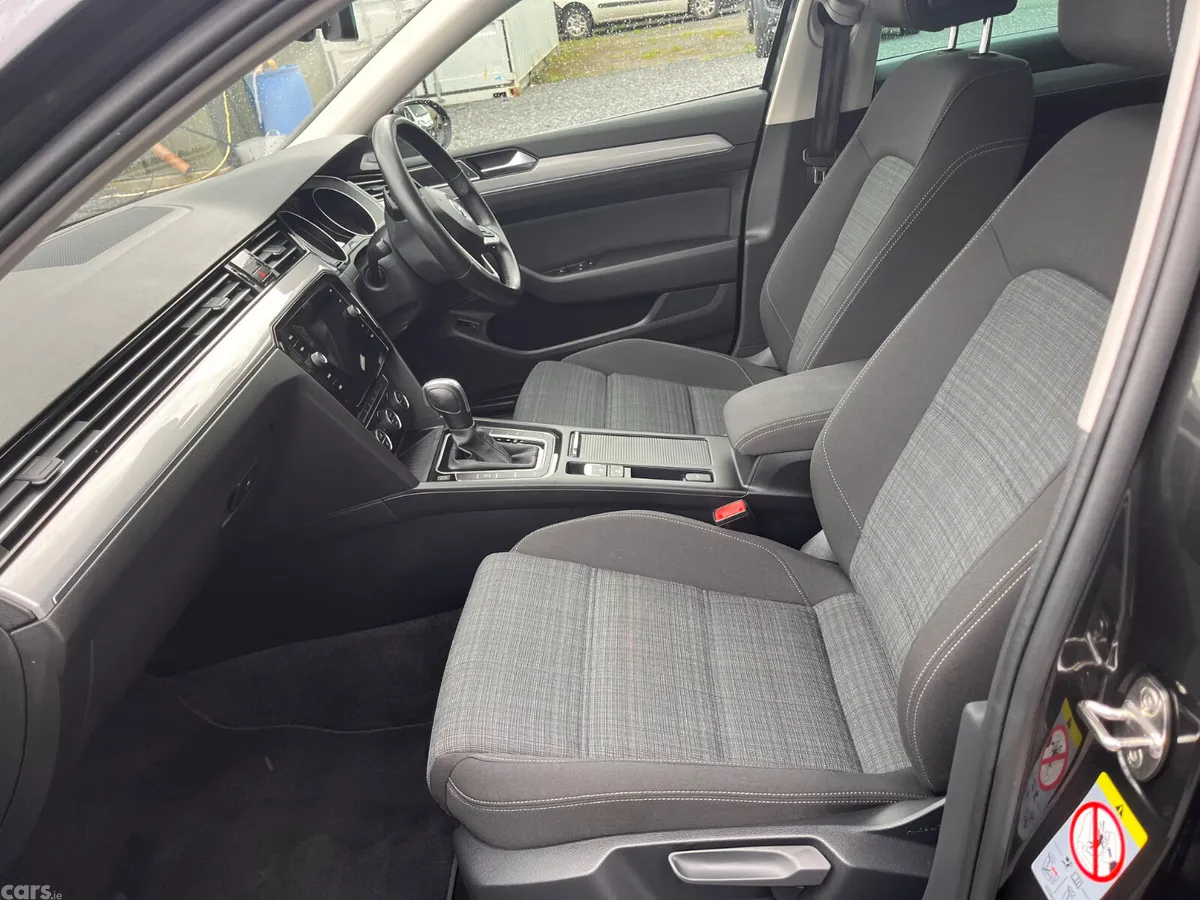 Volkswagen Passat Saloon, Diesel, 2020, Grey