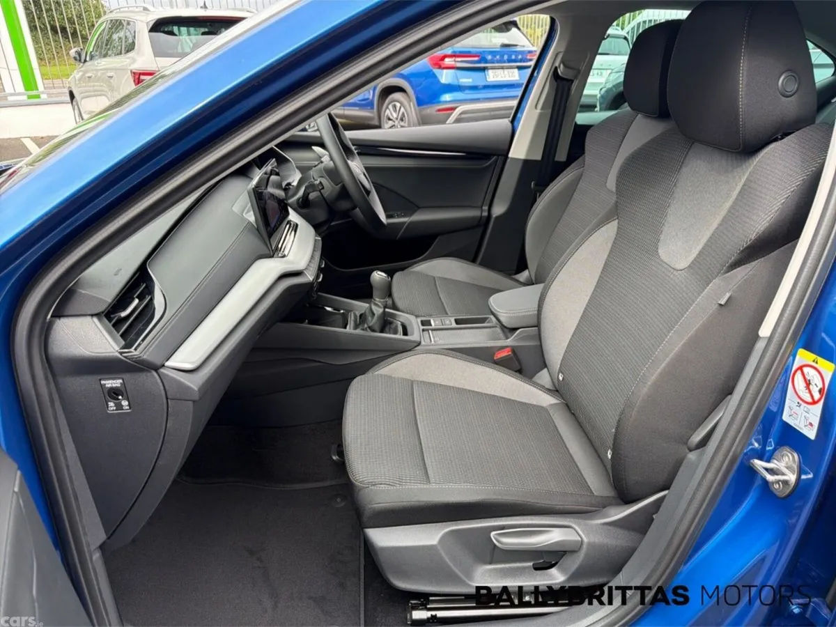 Skoda Octavia Saloon, Diesel, 2026, Blue