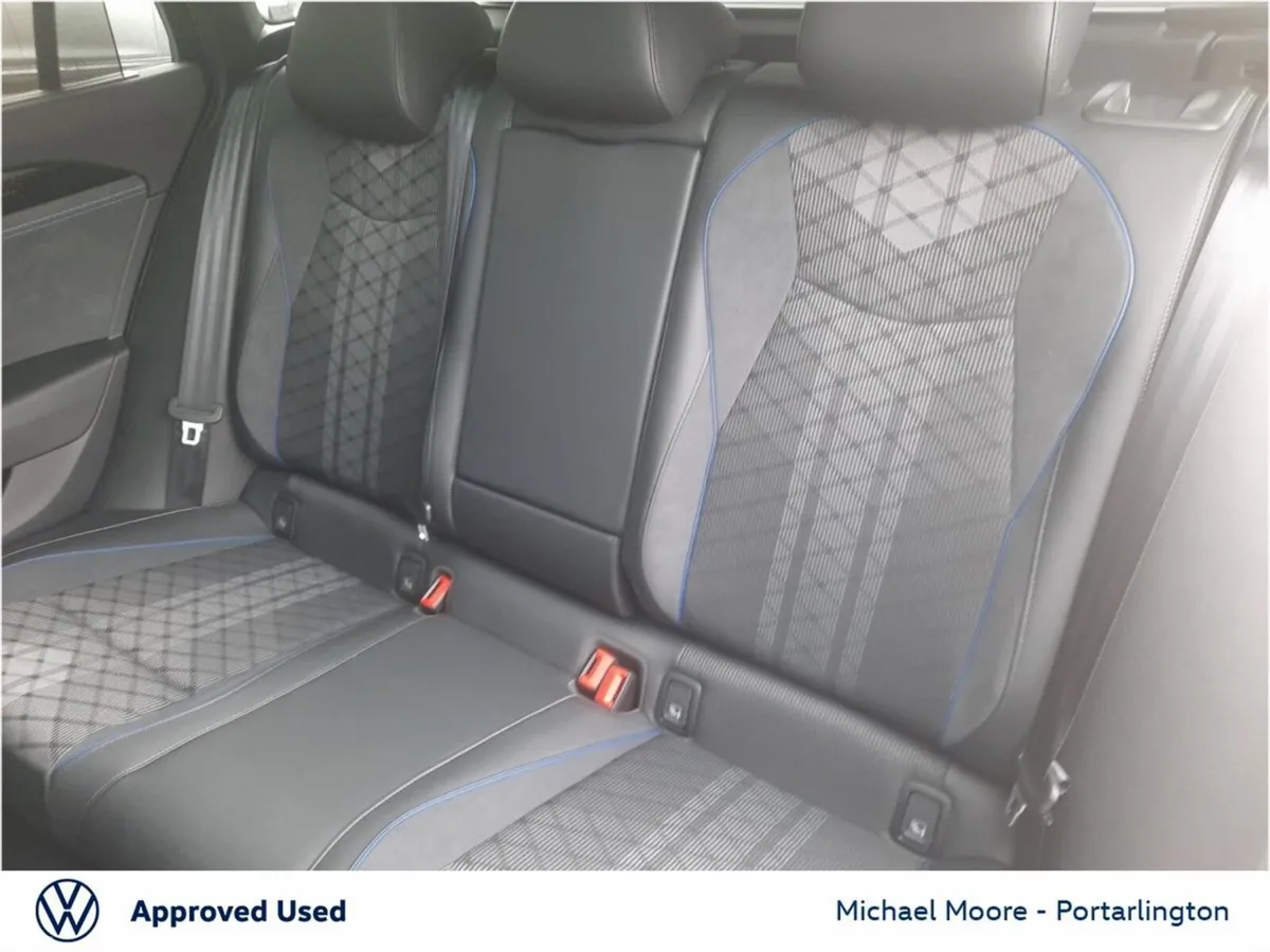 Volkswagen Passat Estate, Diesel, 2026, Black