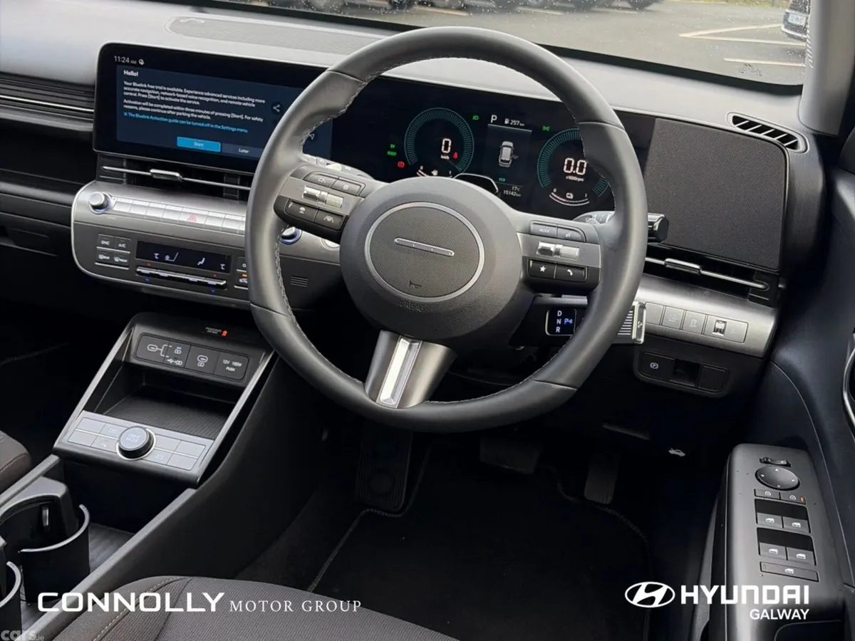 Hyundai KONA MPV, Petrol, 2025, Black