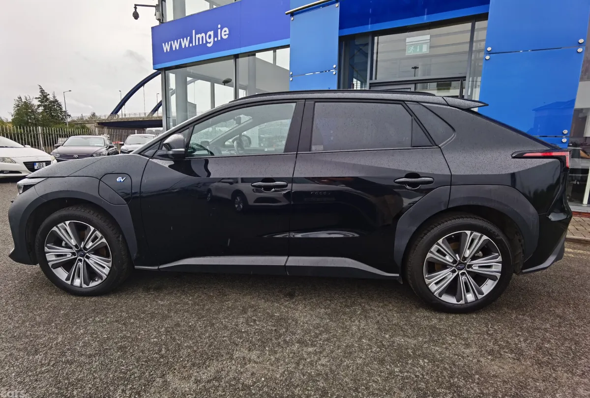 Subaru Solterra SUV, Electric, 2023, Black