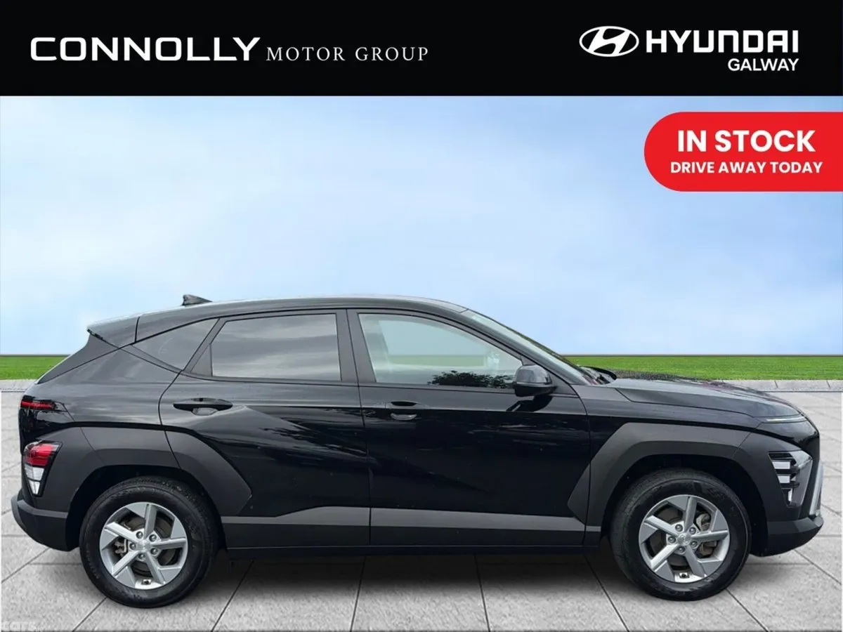 Hyundai KONA MPV, Petrol, 2025, Black