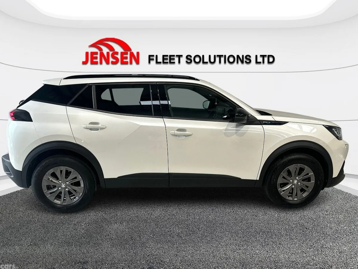 Peugeot 2008 MPV, Electric, 2023, White
