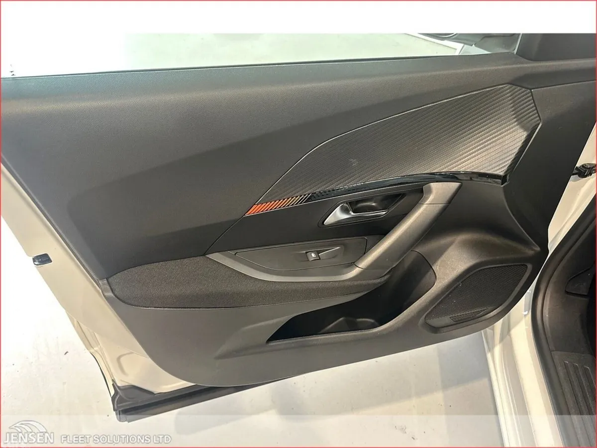 Peugeot 2008 MPV, Electric, 2023, White