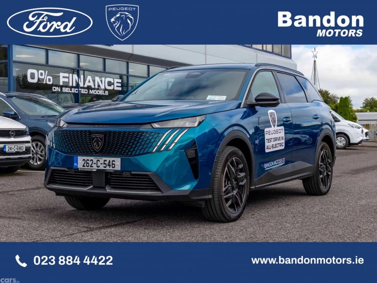 Peugeot 5008 MPV, Petrol, 2026, Blue