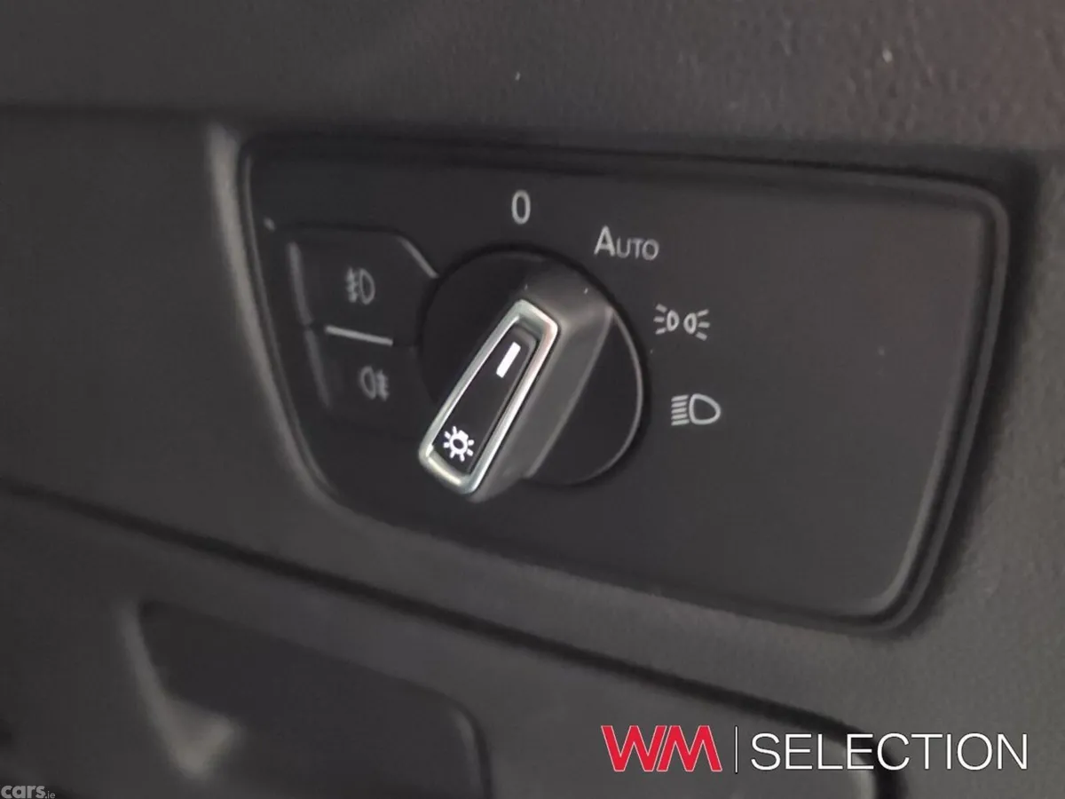 Volkswagen Passat Estate, Diesel, 2019, Grey
