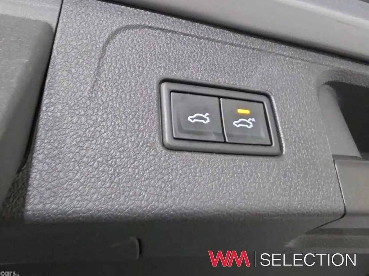 Volkswagen Passat Estate, Diesel, 2019, Grey