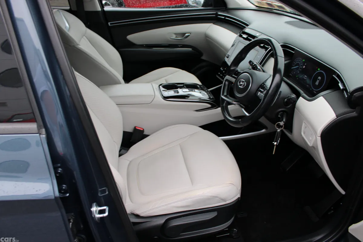 Hyundai Tucson SUV, Petrol Hybrid, 2021, Blue